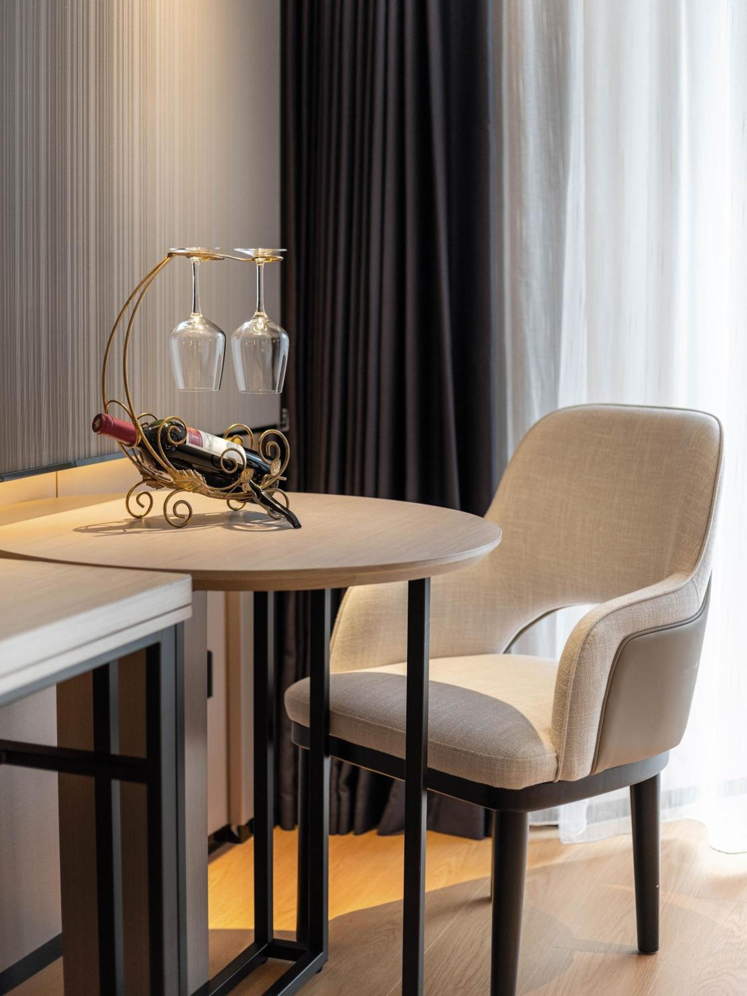 Lavande International Hotel Guangzhou Taikoo Hui Square Shipaiqiao Metro Station Branch - Free Shuttle Bus To Canton Fair Complex During Canton Fair Period & Free Vpn Internet Access Kültér fotó