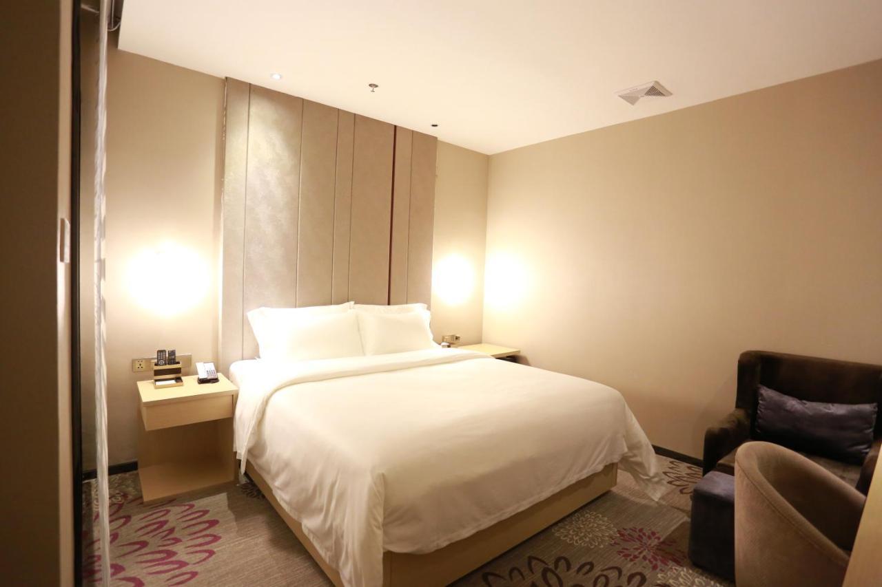 Lavande International Hotel Guangzhou Taikoo Hui Square Shipaiqiao Metro Station Branch - Free Shuttle Bus To Canton Fair Complex During Canton Fair Period & Free Vpn Internet Access Kültér fotó