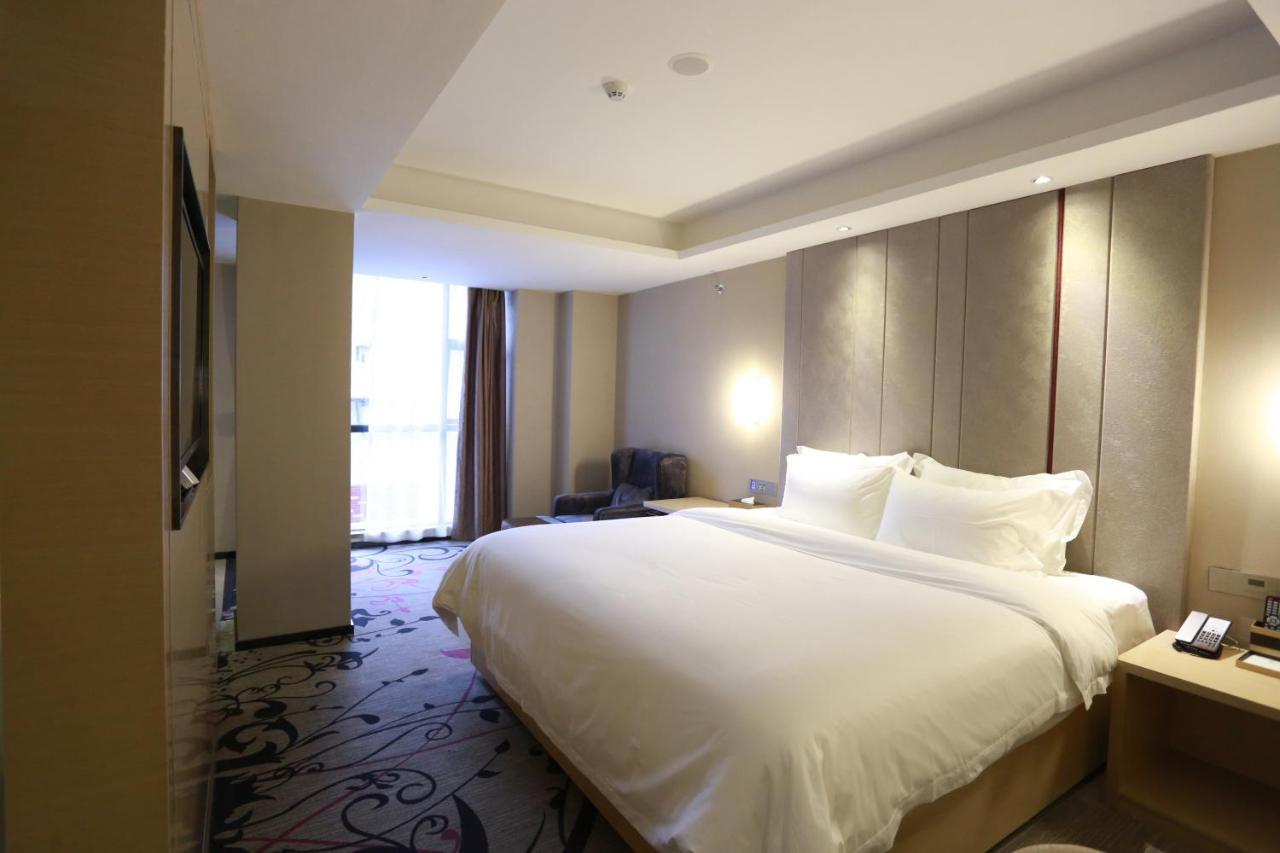 Lavande International Hotel Guangzhou Taikoo Hui Square Shipaiqiao Metro Station Branch - Free Shuttle Bus To Canton Fair Complex During Canton Fair Period & Free Vpn Internet Access Kültér fotó